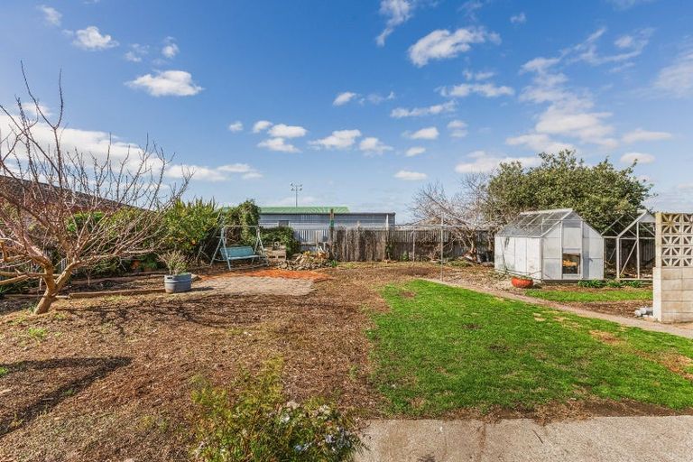 Photo of property in 18 Lee Road, Taradale, Napier, 4112