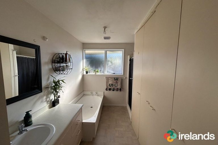 Photo of property in 1/41 Wainoni Road, Wainoni, Christchurch, 8061