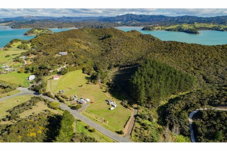 Photo of property in 654 Whangaruru Road North, Whangaruru, Russell, 0184
