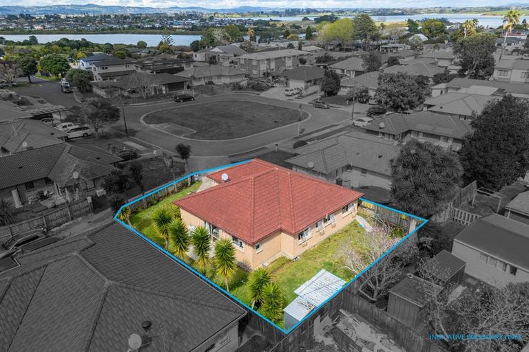 Photo of property in 13 Piriti Place, Weymouth, Auckland, 2103