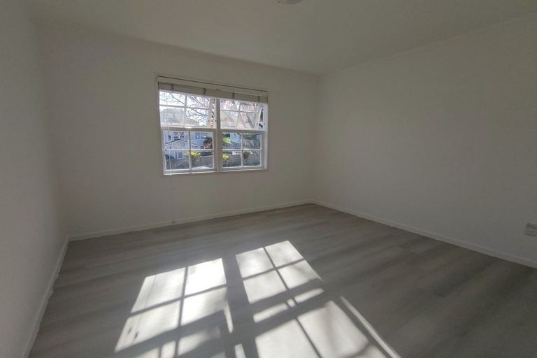 Photo of property in 7 Dallow Place, Henderson, Auckland, 0612