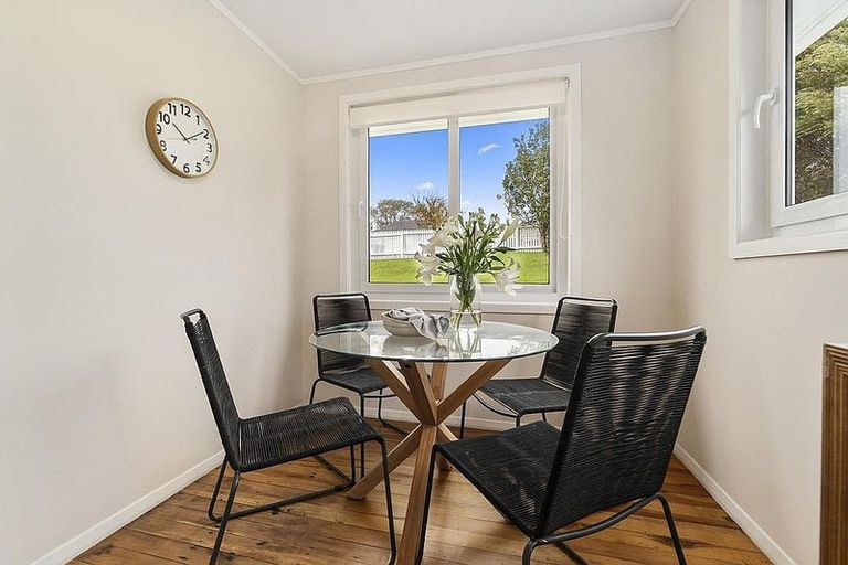 Photo of property in 88a Kervil Avenue, Te Atatu Peninsula, Auckland, 0610