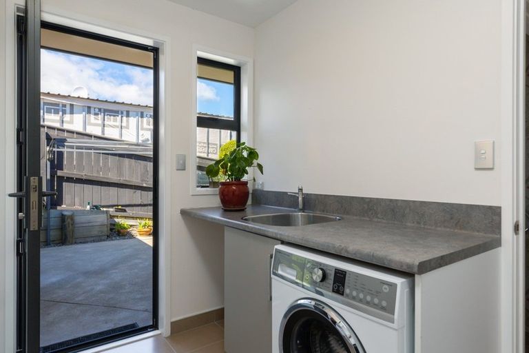 Photo of property in 27 Glentui Place, Waikawa, Picton, 7220