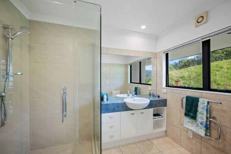 Photo of property in 384 Pine Valley Road, Dairy Flat, Silverdale, 0992