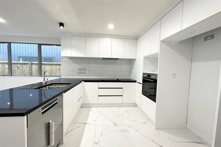 Photo of property in 21 Clayden Shuttleworth Street, Papakura, 2110