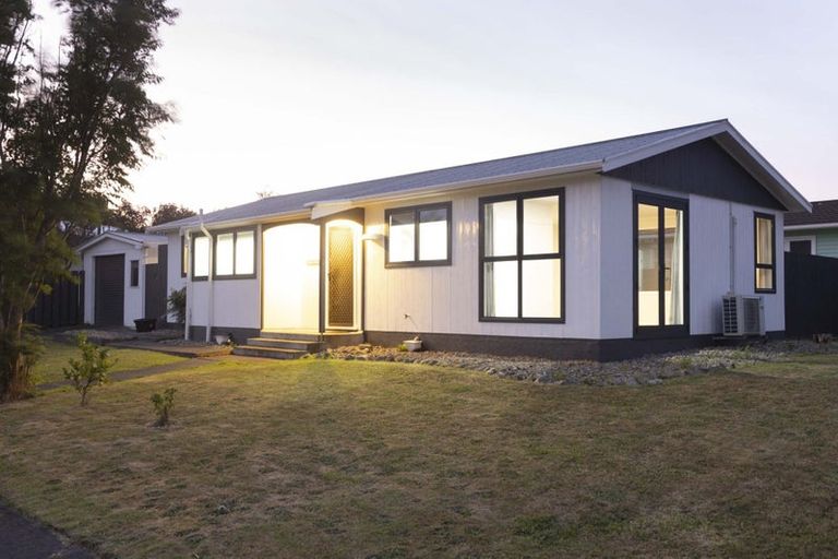 Photo of property in 26 Escort Grove, Awapuni, Palmerston North, 4412