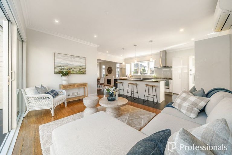 Photo of property in 120 Knights Road, Hutt Central, Lower Hutt, 5010