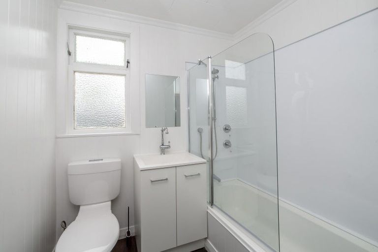 Photo of property in 98 Brandon Street, Featherston, 5710