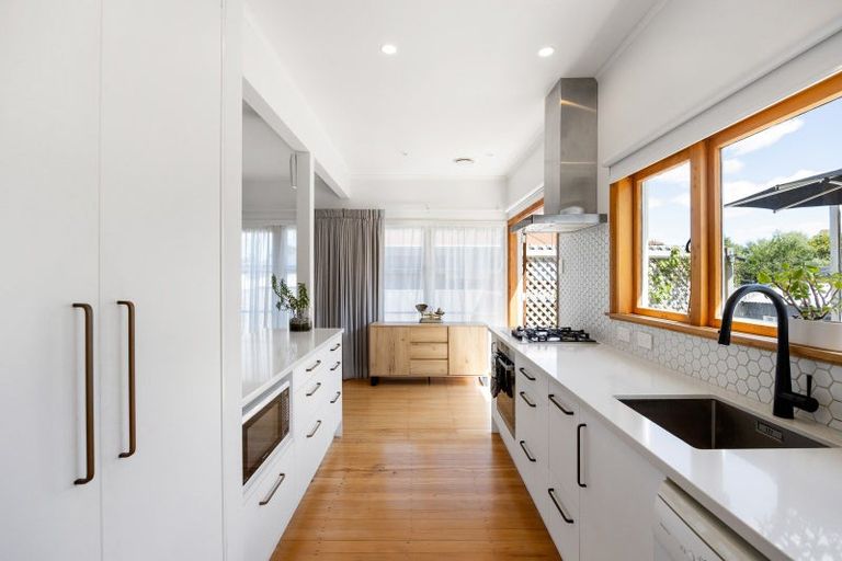 Photo of property in 14 Winter Street, Fairfield, Hamilton, 3214