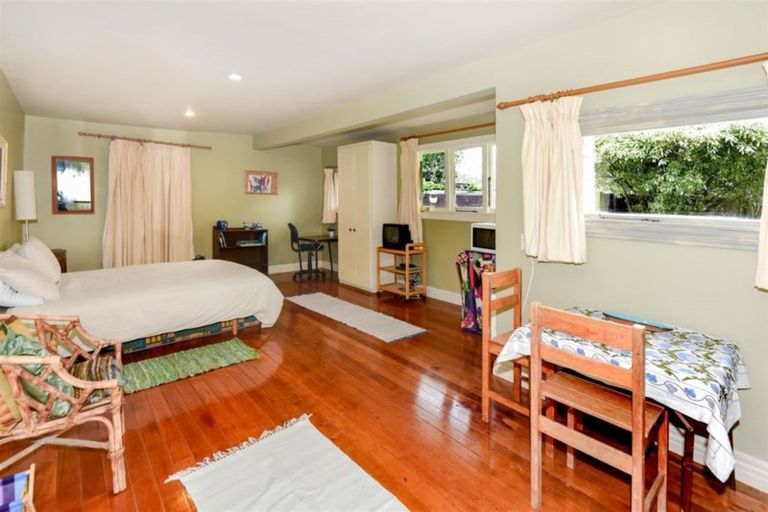 Photo of property in 57 Searells Road, Strowan, Christchurch, 8052