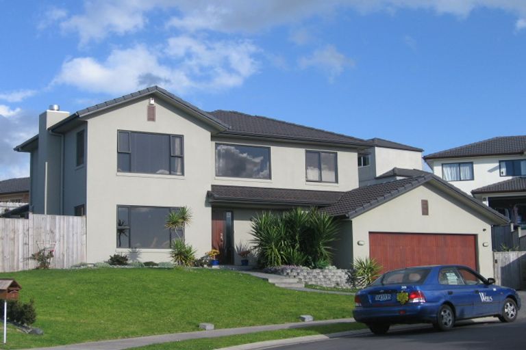 Photo of property in 14 Gortin Close, East Tamaki, Auckland, 2013