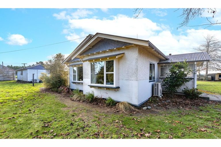 Photo of property in 2208 Old West Coast Road, Kirwee, Christchurch, 7671