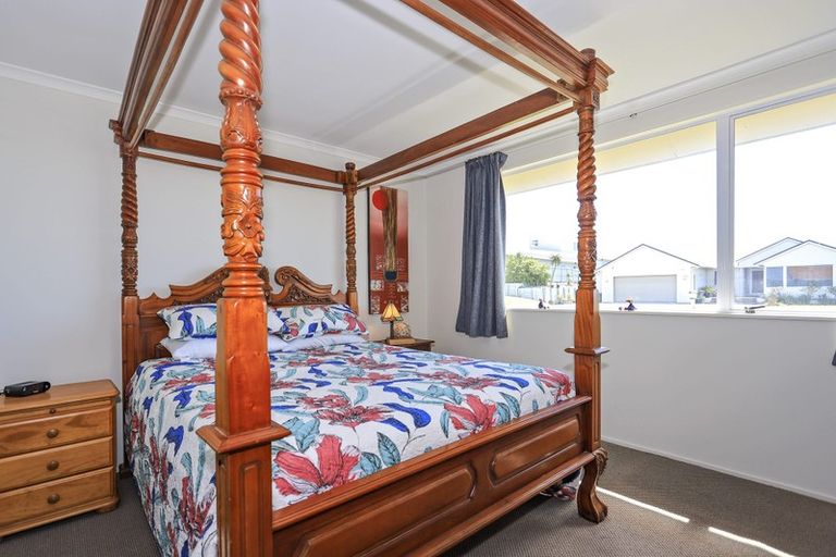 Photo of property in 142 Pukehina Parade, Pukehina, Te Puke, 3189