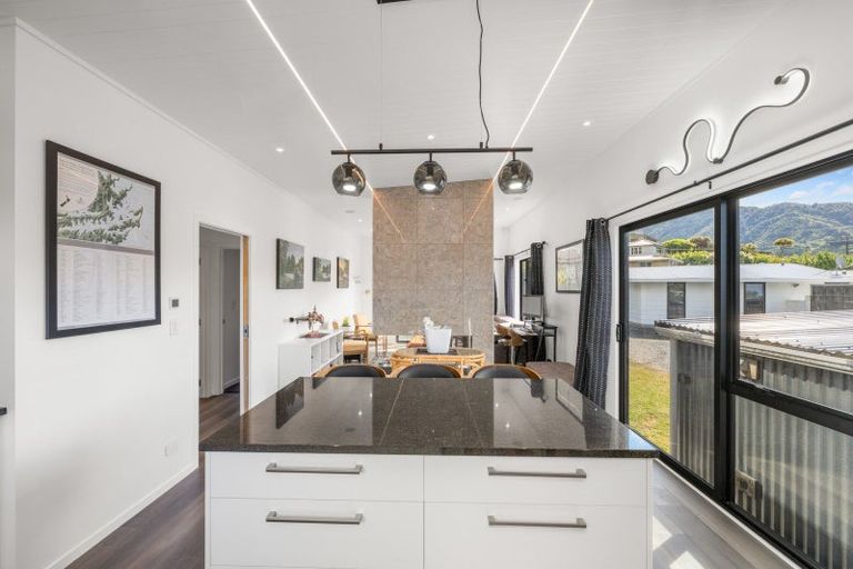 Photo of property in 4a Seaview Crescent, Picton, 7220