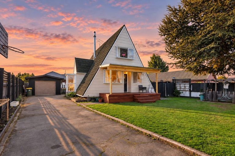 Photo of property in 170 Mcmurdo Street, Tinwald, Ashburton, 7700