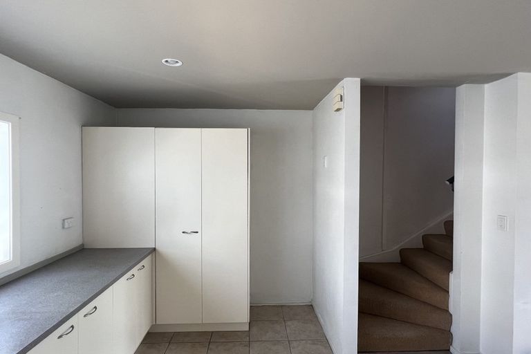 Photo of property in Krisley Court, 12/6 Ambrico Place, New Lynn, Auckland, 0600