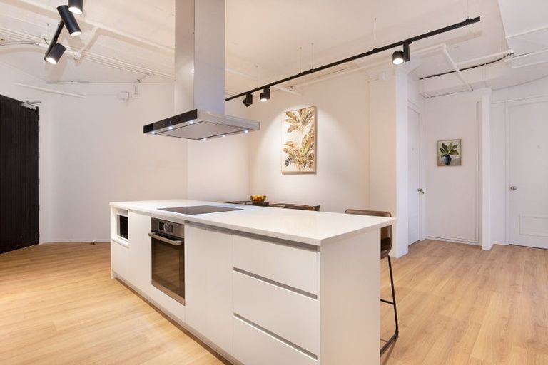 Photo of property in 17f Albert Street, Palmerston North, 4414