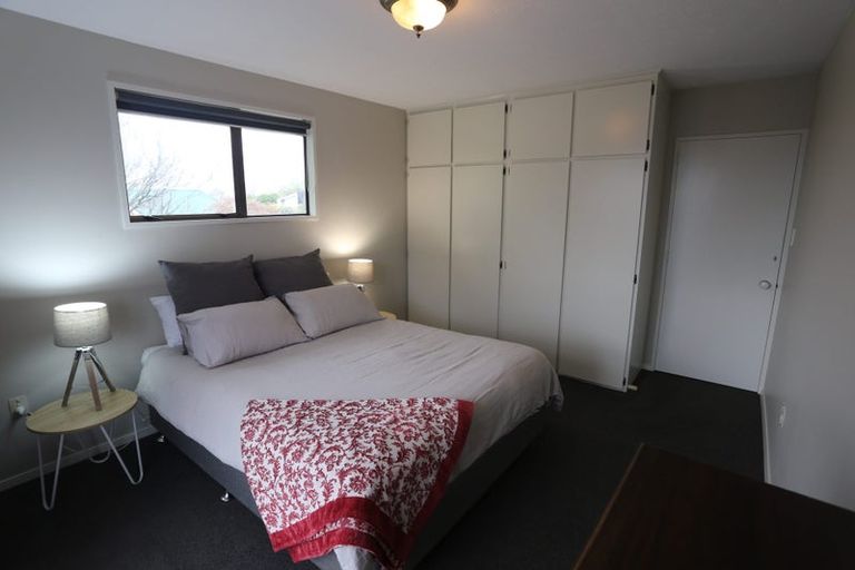 Photo of property in 2 Ringwood Place, Avonhead, Christchurch, 8042