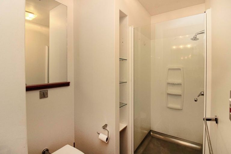 Photo of property in Hannahs Warehouse Apartments, 21/13 Leeds Street, Te Aro, Wellington, 6011