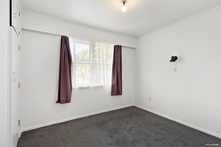 Photo of property in 13 Grenada Avenue, Forrest Hill, Auckland, 0620