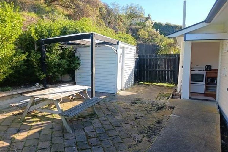 Photo of property in 18 Mccormacks Bay Road, Mount Pleasant, Christchurch, 8081