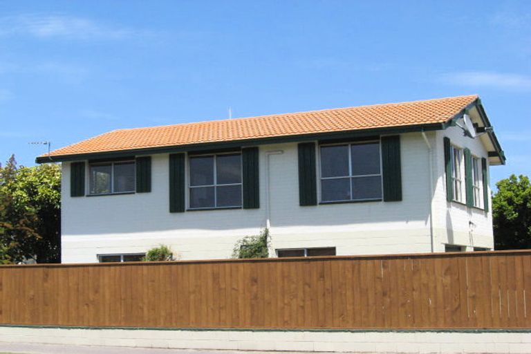 Photo of property in 25 Delaware Crescent, Russley, Christchurch, 8042