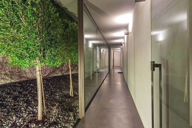 Photo of property in 137 Shore Road, Remuera, Auckland, 1050