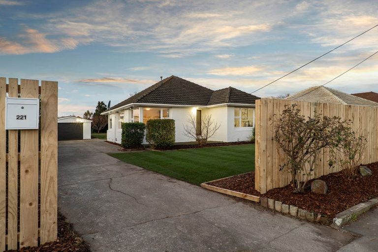 Photo of property in 221 Breezes Road, Aranui, Christchurch, 8061