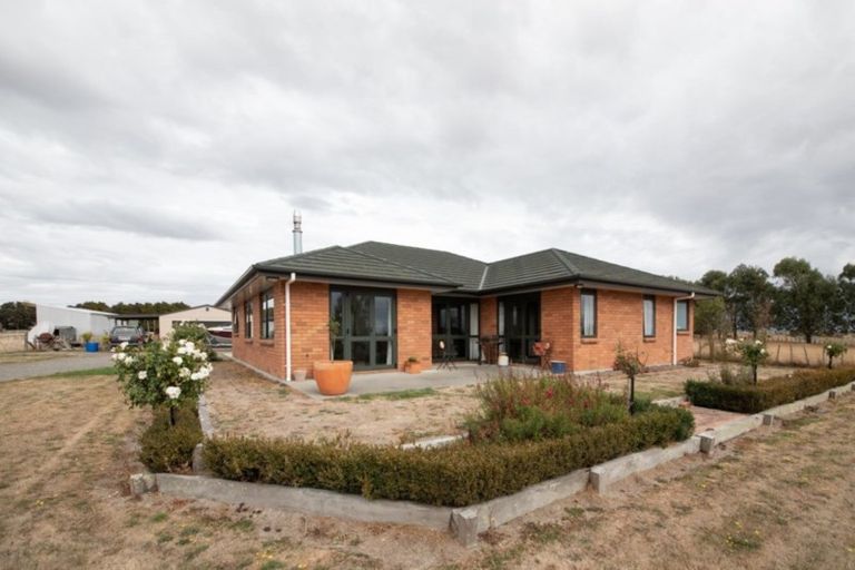 Photo of property in 355 Lethbridge Road, Feilding, 4779