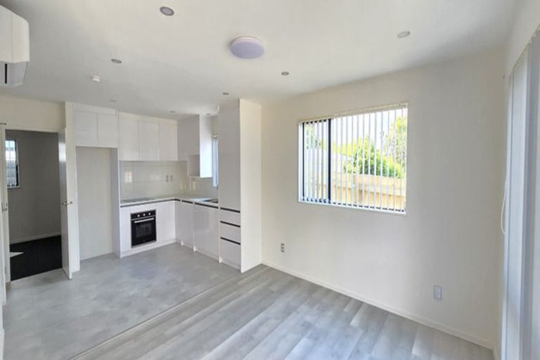 Photo of property in 8a Nield Road, Manurewa, Auckland, 2102