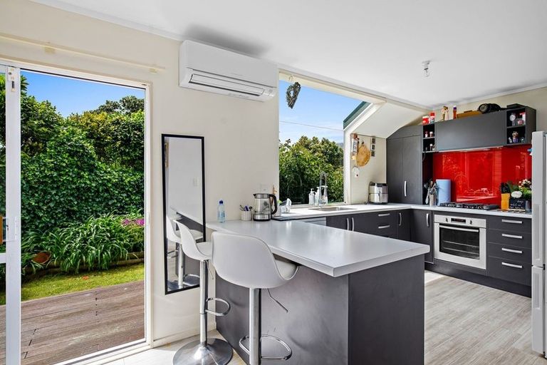 Photo of property in 5/16 Arahoe Road, New Lynn, Auckland, 0600