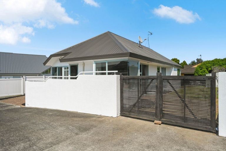 Photo of property in 10a Ashley Street, St Andrews, Hamilton, 3200