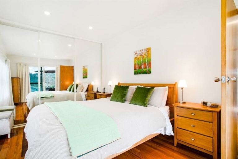 Photo of property in 13 Grendon Road, Titirangi, Auckland, 0604