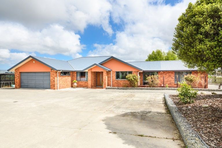 Photo of property in 339 Stoney Creek Road, Kelvin Grove, Palmerston North, 4470