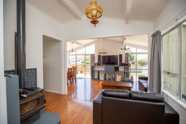 Photo of property in 9 Mahana Road, Ngatea, 3503