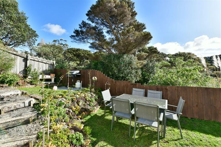 Photo of property in 1/28 Kestrel Heights, Arkles Bay, Whangaparaoa, 0932