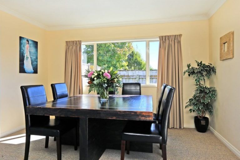 Photo of property in 8 Chenin Place, Greenmeadows, Napier, 4112