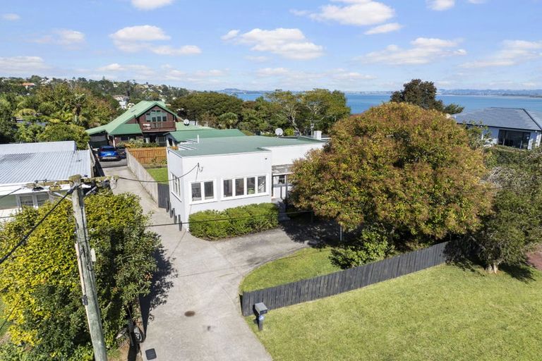 Photo of property in 34 Dakota Avenue, Beach Haven, Auckland, 0626