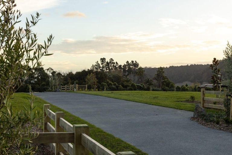 Photo of property in 15 Maclennan Farm Lane, Kaukapakapa, 0871