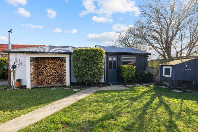 Photo of property in 6 Kingsgate Place, Burnside, Christchurch, 8053