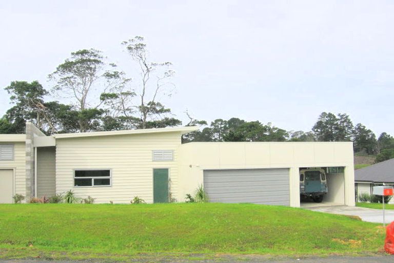 Photo of property in 7b Olwyn Place, Greenhithe, Auckland, 0632
