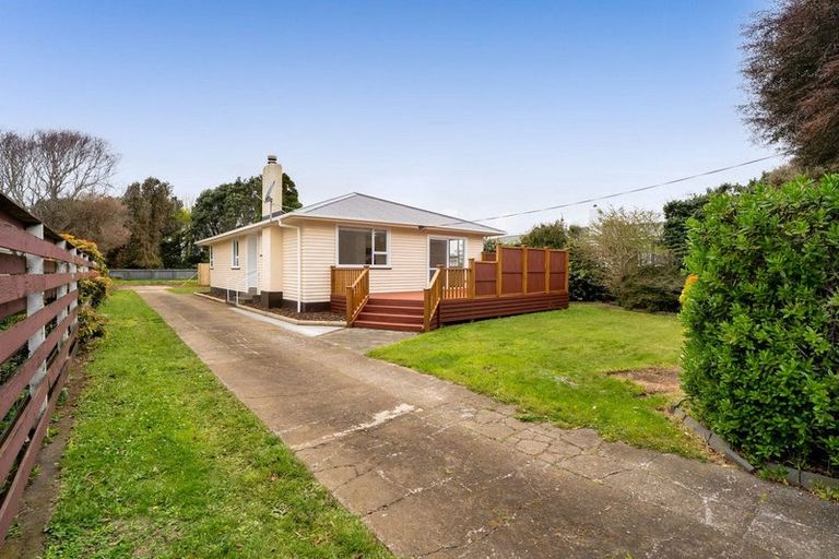 Photo of property in 58 Reid Avenue, Hawera, 4610