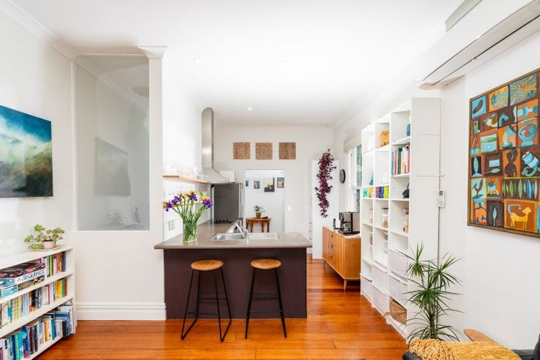 Photo of property in 24 Charlotte Avenue, Brooklyn, Wellington, 6021