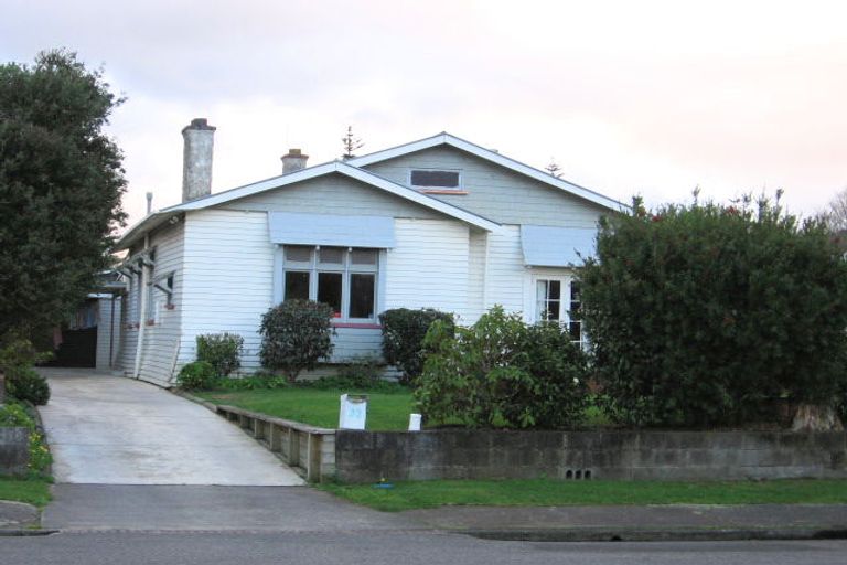 Photo of property in 22 Matipo Street, Takaro, Palmerston North, 4410