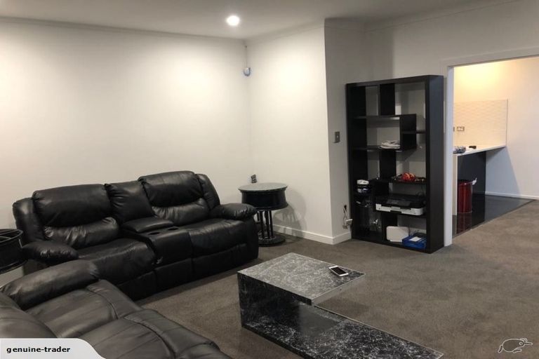 Photo of property in 230c Pakuranga Road, Pakuranga Heights, Auckland, 2010