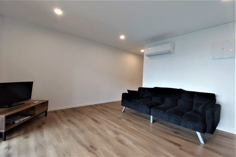 Photo of property in 2/45 Cessna Crescent, Mangere, Auckland, 2022