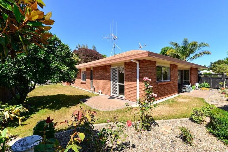 Photo of property in 3 Halcione Close, Flagstaff, Hamilton, 3210