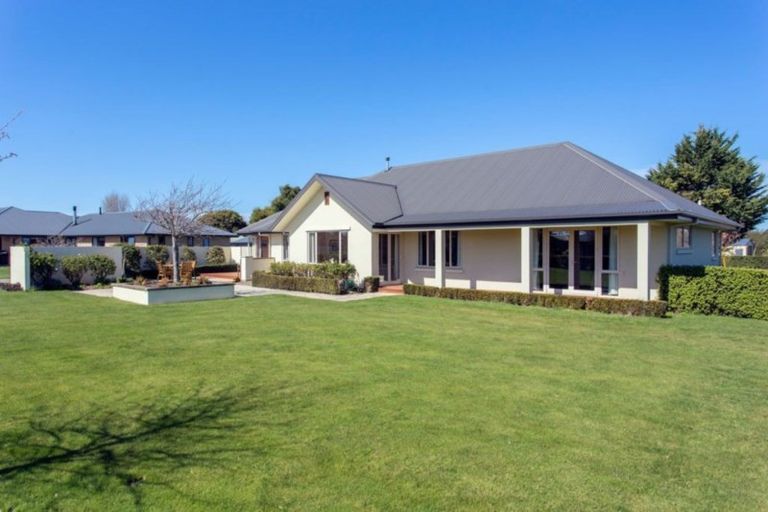 Photo of property in 4 Willowside Place, Amberley, 7410