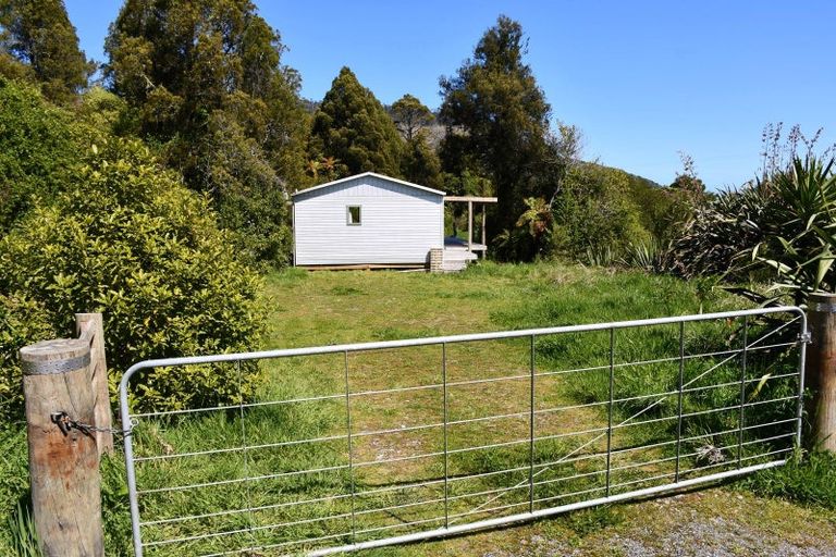 Photo of property in 4 Nikau Heights, Little Wanganui, Karamea, 7893