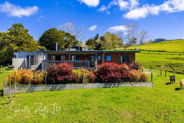 Photo of property in 32 Nikau Lane, Maungaturoto, 0520